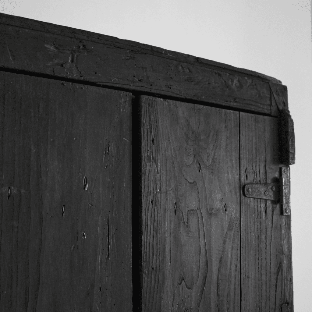 XXL 17th C. Portuguese Mountain Cupboard In Blackened Chestnut