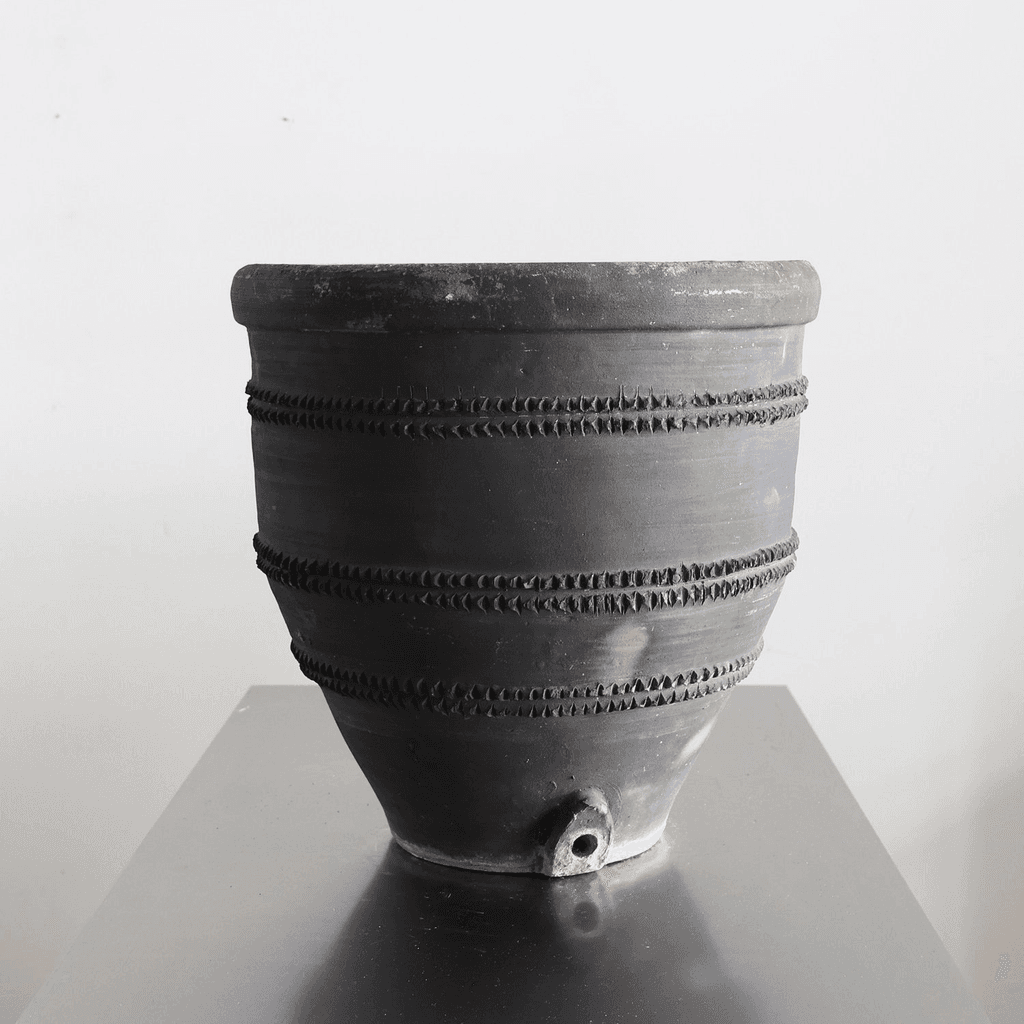 C.1920s Black Catalan Cosi Pot